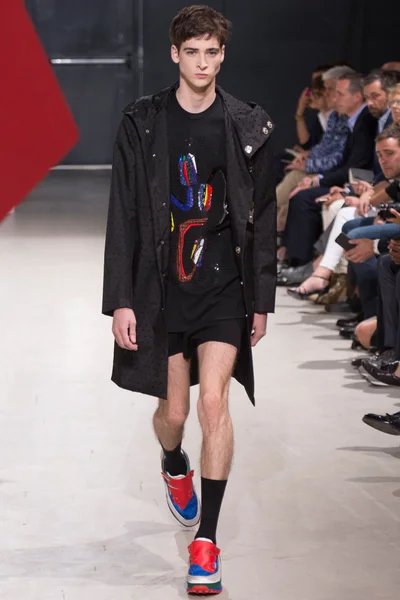Look 38